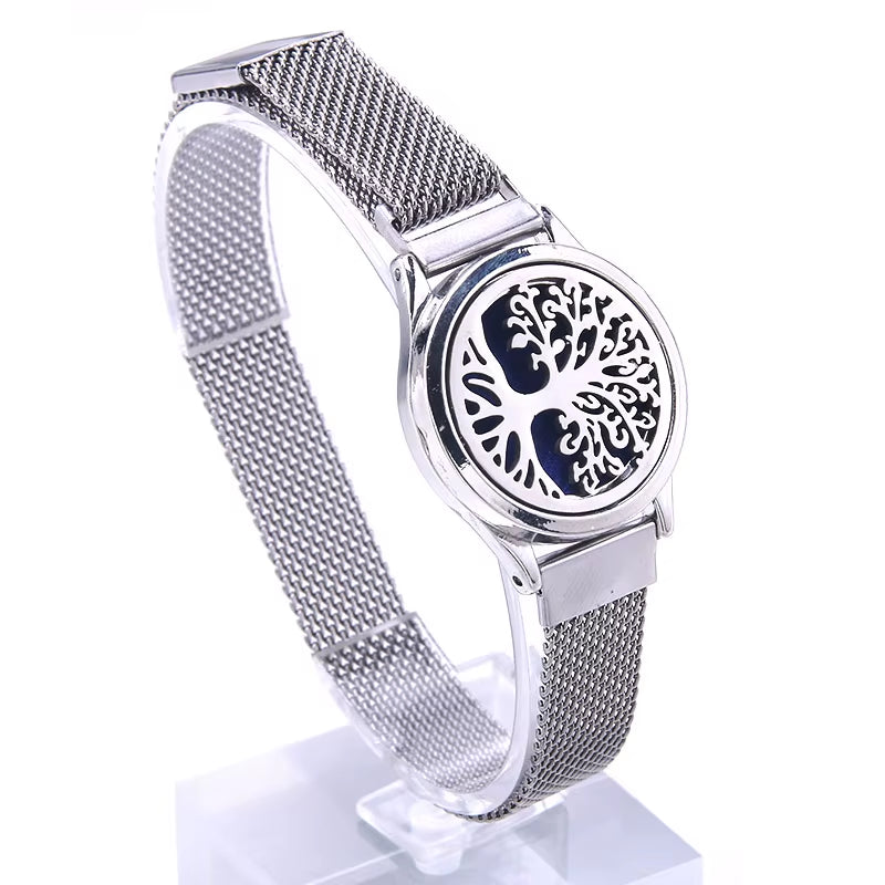 Chic Aromatherapy Bracelet for Women - Adjustable Stainless Steel Diffuser Locket with Free Essential Oil Pads