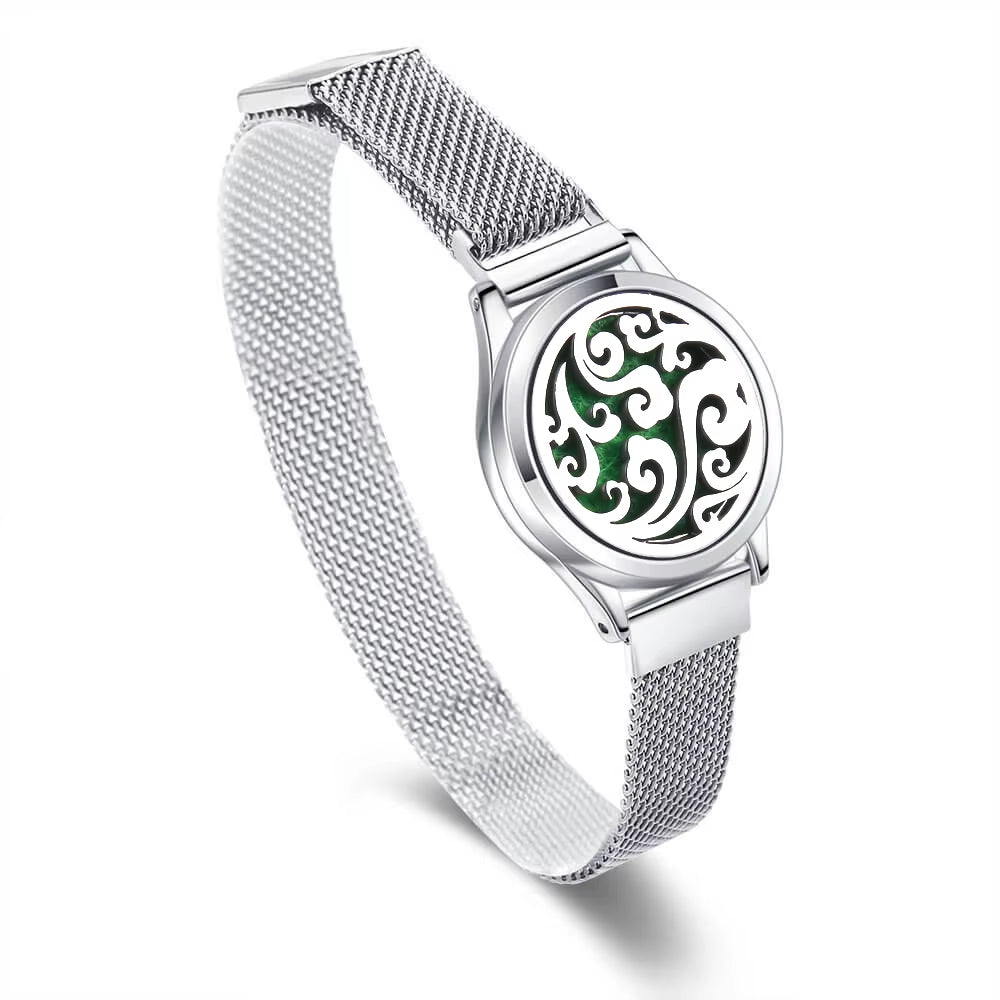Chic Aromatherapy Bracelet for Women - Adjustable Stainless Steel Diffuser Locket with Free Essential Oil Pads