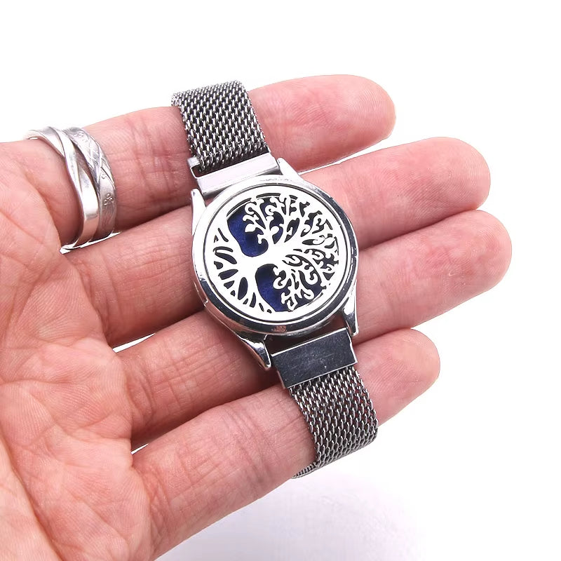Chic Aromatherapy Bracelet for Women - Adjustable Stainless Steel Diffuser Locket with Free Essential Oil Pads