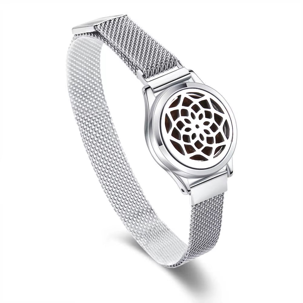 Chic Aromatherapy Bracelet for Women - Adjustable Stainless Steel Diffuser Locket with Free Essential Oil Pads